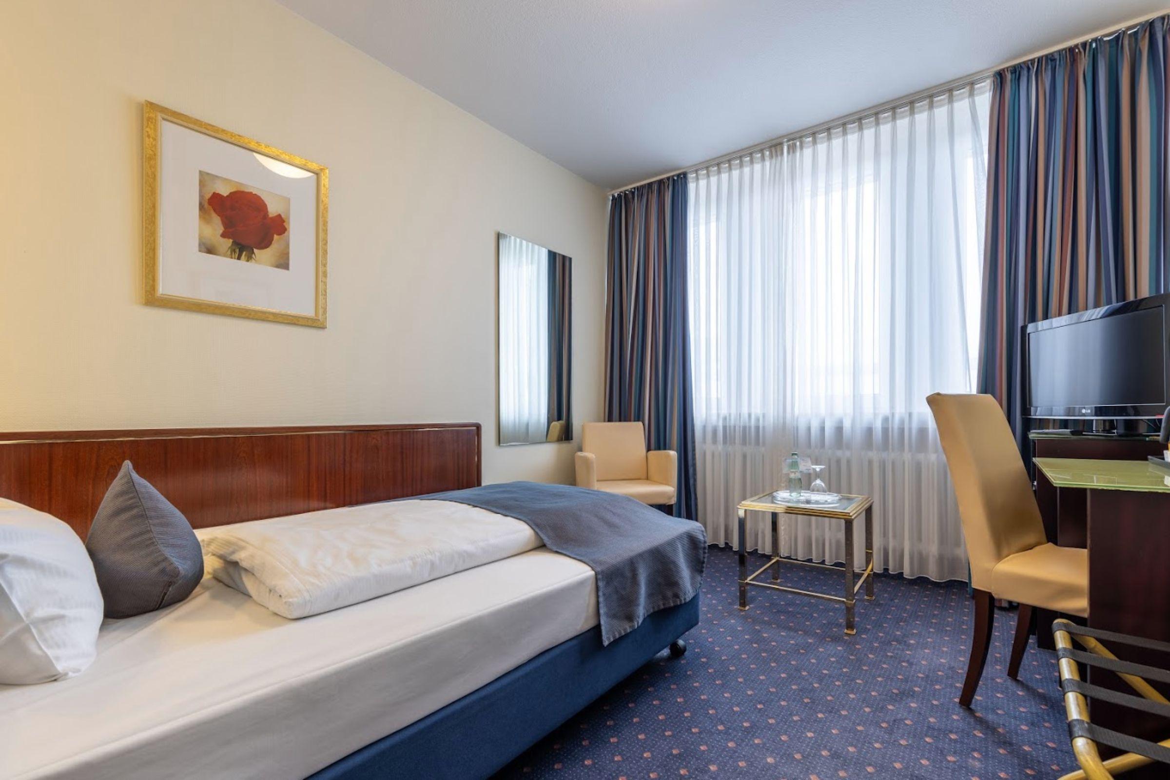 Trip Inn Hotel Uebachs Düsseldorf Dış mekan fotoğraf