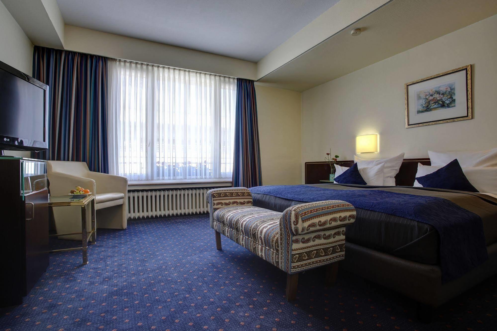 Trip Inn Hotel Uebachs Düsseldorf Dış mekan fotoğraf